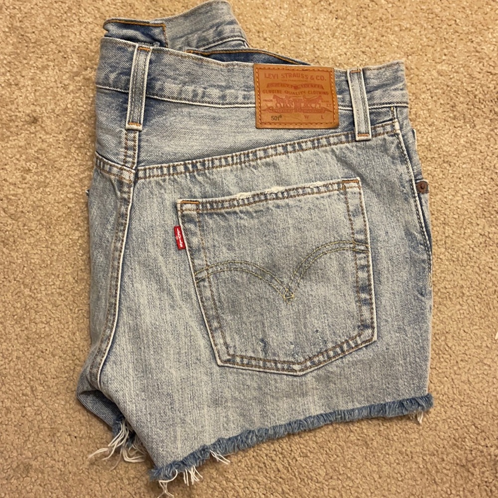 Levi Cutoff Button Up Shorts - Size 28